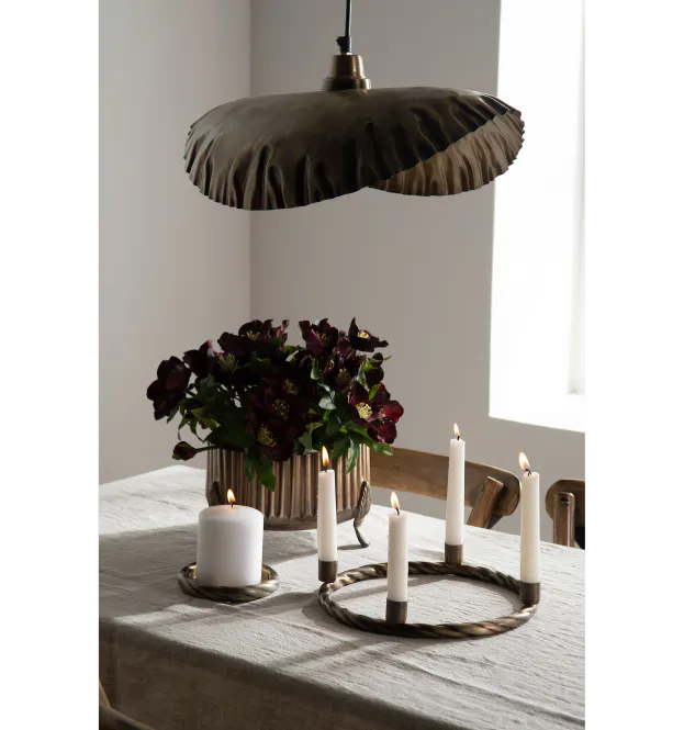 Hovedbilde Taklampe Linnea antikk messing
