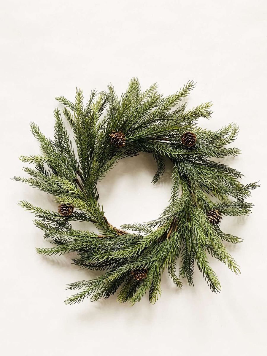 Krans gran/kongler. Dia 43 cm