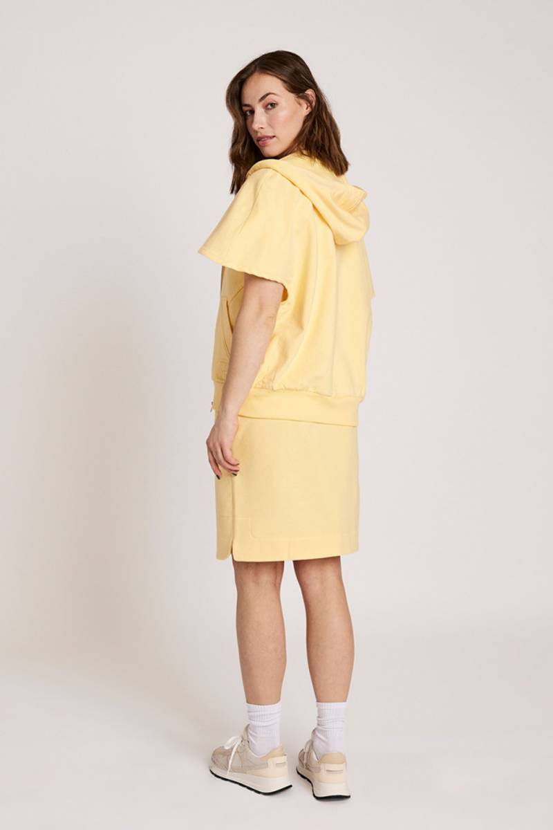 Emelda vest, sunshine